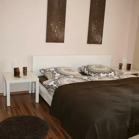 Apartment Happy Family-apartment